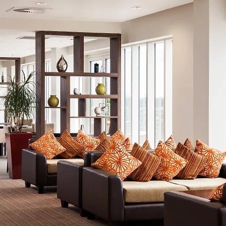 Hyatt House London Stratford - Aparthotel-2