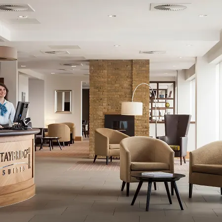 Hyatt House London Stratford - Aparthotel-3